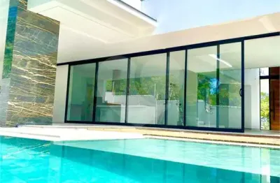 Casa  à venda com 3 quartos, sendo 3 suítes,  no condomínio alphaville nova esplanada 1, votorantim - sp