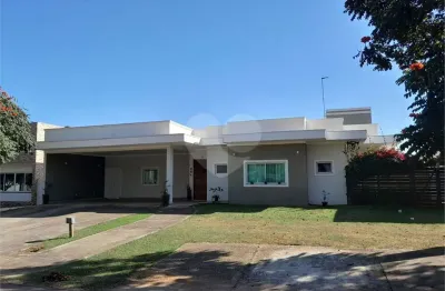 Casa  à venda com 3 quartos, sendo 3 suítes,  no condomínio village ipanema 1, araçoiaba da serra - sp