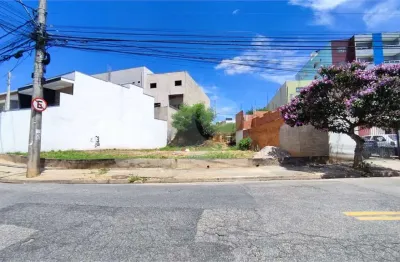 Terreno à venda na Rua Um, Jardim Abatiá, Sorocaba