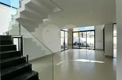 Casa  à venda com 3 quartos, sendo 3 suítes,  no condomínio montblanc, sorocaba - sp