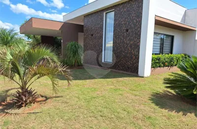 Casa  à venda com 3 quartos, sendo 3 suítes,  no condomínio village ipanema, araçoiaba da serra - sp