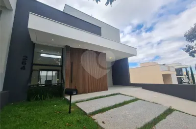 Casa  à venda com 3 quartos, sendo 1 suíte,  no condomínio Terras de São Francisco, Sorocaba - SP