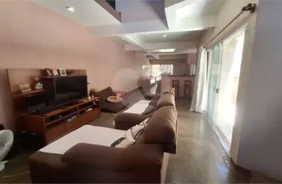 Casa à venda com 4 quartos, sendo 2 suítes,  em Parque Esmeralda, Sorocaba, SP