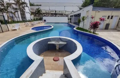 Apartamento à venda com 2 quartos, sendo 1 suíte,  no condomínio Easy Life Home Club, Sorocaba - SP