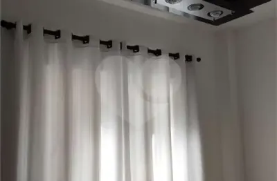 Casa  à venda com 2 quartos no condomínio karolyne, votorantim - sp