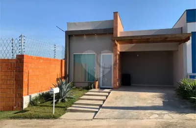 Casa  à venda com 2 quartos, sendo 1 suíte,  no condomínio terras de são francisco, sorocaba - sp