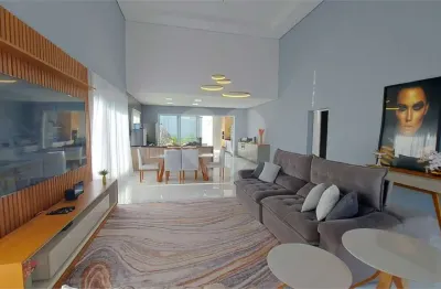 Casa  à venda com 3 quartos, sendo 3 suítes,  no condomínio alphaville nova esplanada 3, votorantim - sp