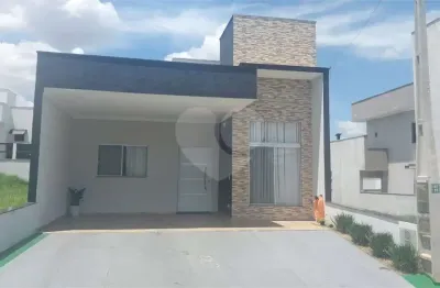 Casa  à venda com 2 quartos, sendo 1 suíte,  no condomínio horto florestal villagio, sorocaba - sp