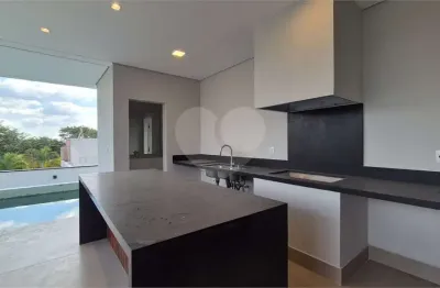 Casa  à venda com 4 quartos, sendo 4 suítes,  no condomínio alphaville nova esplanada 3, votorantim - sp