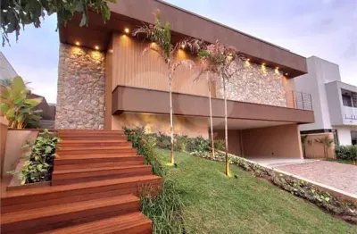 Casa  à venda com 4 quartos, sendo 4 suítes,  no condomínio alphaville nova esplanada 2, votorantim - sp