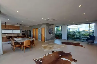 Casa  à venda com 3 quartos, sendo 3 suítes,  no condomínio alphaville nova esplanada 4, votorantim - sp