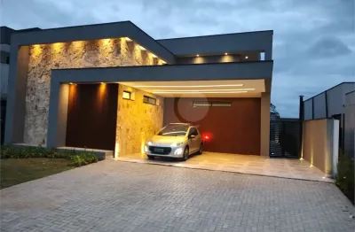 Casa  à venda com 3 quartos, sendo 3 suítes,  no condomínio alphaville nova esplanada 3, votorantim - sp