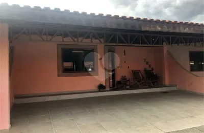 Casa  à venda com 3 quartos, sendo 1 suíte,  no condomínio Residencial Tropeiros, Sorocaba - SP