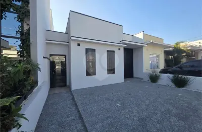 Casa  à venda com 3 quartos, sendo 1 suíte,  no condomínio horto florestal i, sorocaba - sp