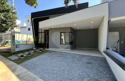 Casa  à venda com 3 quartos, sendo 1 suíte,  no condomínio Terras de São Francisco, Sorocaba - SP