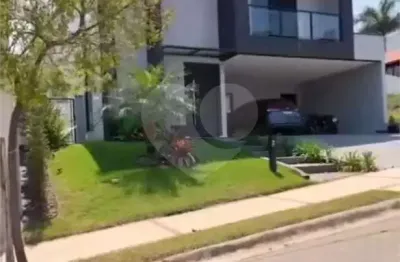 Casa  à venda com 3 quartos, sendo 3 suítes,  no condomínio cyrela esplanada, votorantim - sp