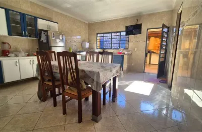 Casa à venda com 3 quartos, sendo 1 suíte,  em vila angélica, sorocaba - sp