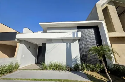 Casa  à venda com 3 quartos, sendo 1 suíte,  no condomínio horto florestal villagio, sorocaba - sp
