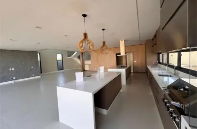 Casa  à venda com 4 quartos, sendo 4 suítes,  no condomínio alphaville nova esplanada 3, votorantim - sp