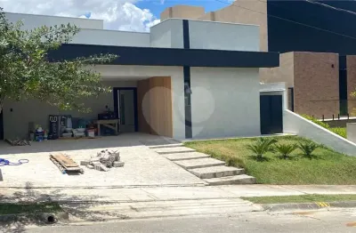 Casa  à venda com 3 quartos, sendo 1 suíte,  no condomínio cyrela landscape, votorantim - sp