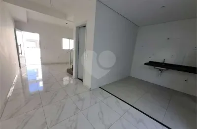 Casa  à venda com 2 quartos, sendo 2 suítes,  no condomínio Residencial Américo Figueiredo, Sorocaba - SP
