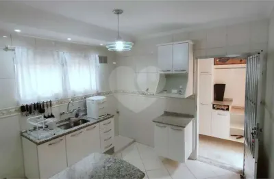 Casa térrea à venda com 4 quartos, sendo 1 suíte,  em jardim leocádia, sorocaba - sp