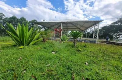 Chácara à venda com 3 quartos, sendo 2 suítes,  no centro, piedade - sp