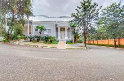 Casa  à venda com 3 quartos, sendo 3 suítes,  no condomínio belvedere 2, votorantim - sp