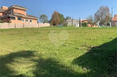 Terreno à venda no condomínio saint charbel, araçoiaba da serra - sp