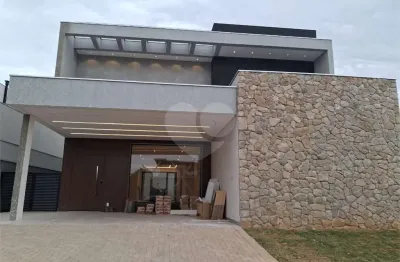 Casa  à venda com 3 quartos, sendo 3 suítes,  no condomínio alphaville nova esplanada 4, votorantim - sp