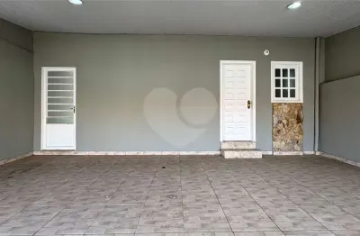 Casa de vila à venda ou para alugar com 4 quartos, sendo 1 suíte,  em jardim santa bárbara, sorocaba - sp