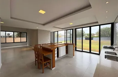 Casa  à venda com 2 quartos, sendo 2 suítes,  no condomínio vivendas do lago, sorocaba - sp