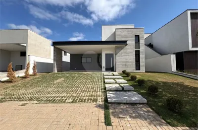 Casa  à venda com 3 quartos, sendo 1 suíte,  no condomínio alphaville castelo, itu - sp