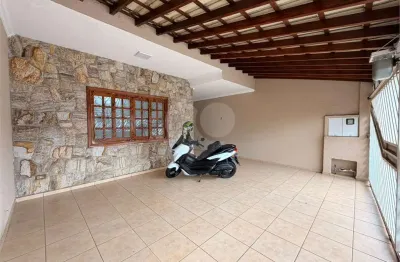 Casa à venda com 3 quartos, sendo 1 suíte,  em Jardim Maria Antônia Prado, Sorocaba, SP