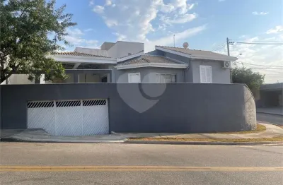 Casa  à venda com 4 quartos, sendo 1 suíte,  no condomínio horto florestal ii, sorocaba - sp