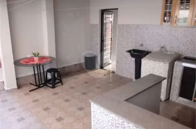 Casa à venda com 3 quartos em Jardim Santa Lúcia, Sorocaba, SP