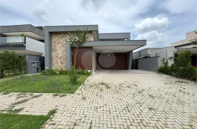 Casa  à venda com 3 quartos, sendo 3 suítes,  no condomínio alphaville nova esplanada 3, votorantim - sp