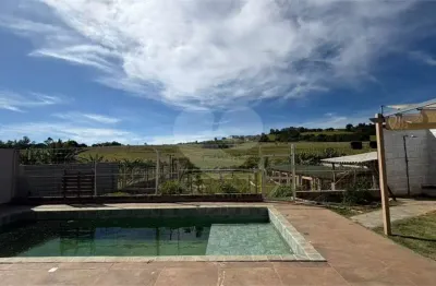 Chácara à venda com 3 quartos, sendo 3 suítes,  em caguassu, sorocaba - sp