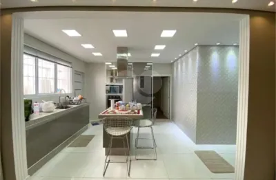 Casa à venda com 3 quartos, sendo 1 suíte,  em Jardim Santa Rosália, Sorocaba, SP