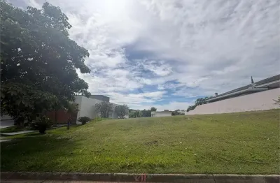 Terreno à venda no condomínio Village Saint Charbel, Araçoiaba Da Serra - SP