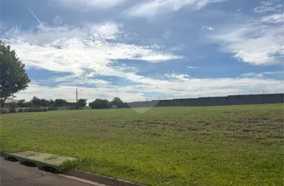 Terreno à venda no condomínio Village Saint Charbel, Araçoiaba Da Serra - SP