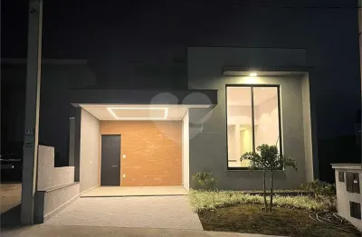 Casa  à venda com 3 quartos, sendo 1 suíte,  no condomínio Residencial Villagio Wanel, Sorocaba - SP