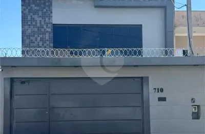 Casa à venda com 3 quartos, sendo 1 suíte,  em Residencial Giardino Di Veneto, Votorantim, SP