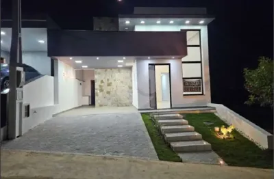 Casa  à venda com 3 quartos, sendo 1 suíte,  no condomínio Helena Maria, Sorocaba - SP