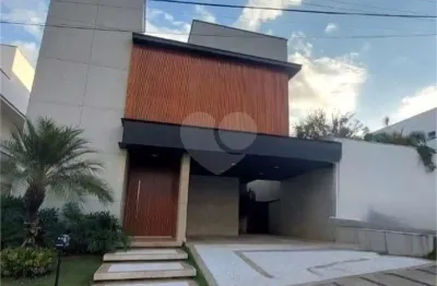 Casa  à venda ou para alugar com 3 quartos, sendo 3 suítes,  no condomínio Mont Blanc, Sorocaba - SP