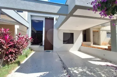 Casa  à venda com 2 quartos, sendo 1 suíte,  no condomínio Horto Florestal 1, Sorocaba - SP