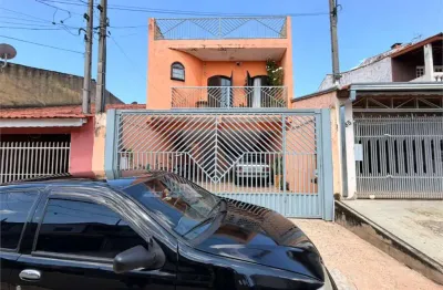 Sobrado à venda com 3 quartos, sendo 1 suíte,  em Jardim Califórnia, Sorocaba, SP