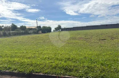 Terreno à venda no condomínio Village Saint Charbel, Araçoiaba Da Serra - SP