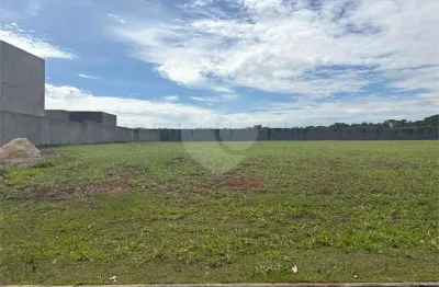 Terreno à venda no condomínio Village Saint Charbel, Araçoiaba Da Serra - SP