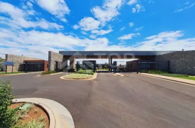 Terreno à venda no Parque Faber Castell I, São Carlos  por R$ 300.000